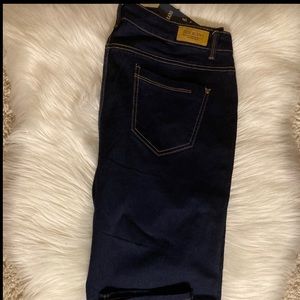 Iris jeans size 18